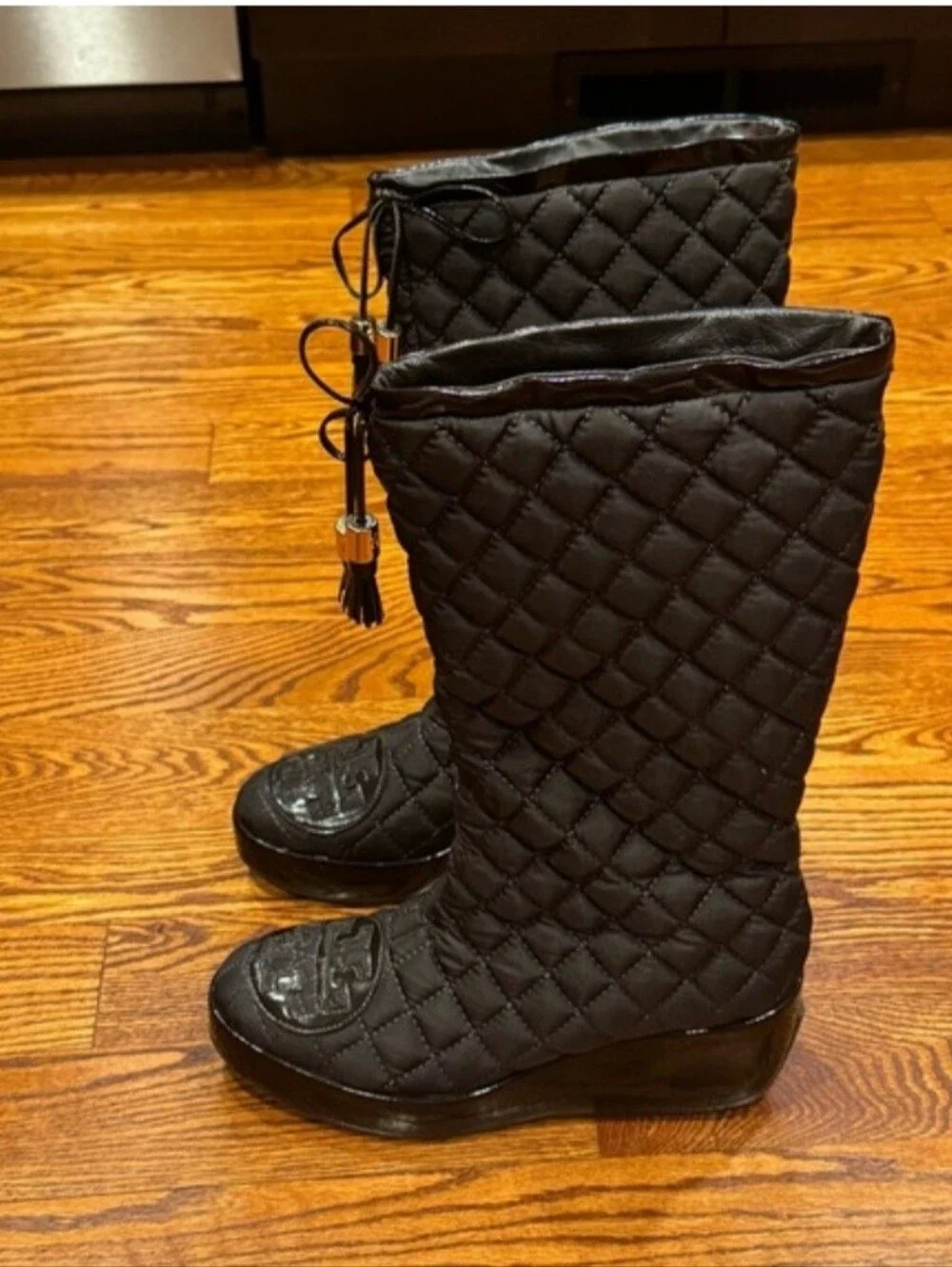 Tory Burch Black Gigi Nylon Quilted Tall wedge boots brown logo size 10 like new
